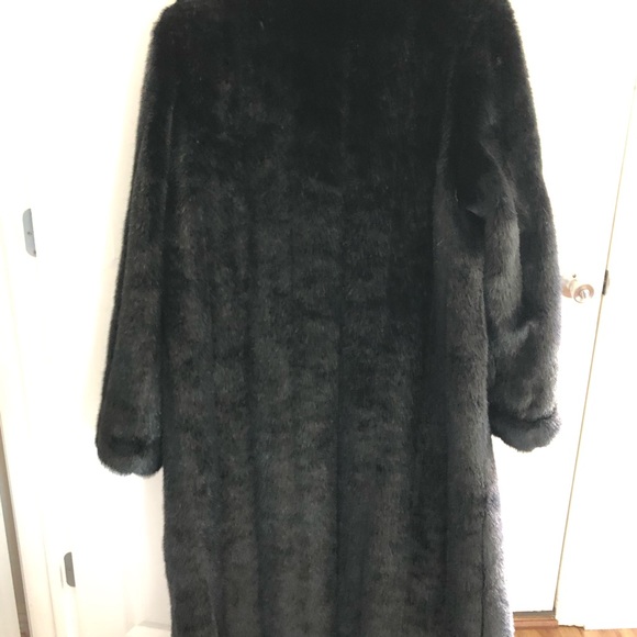 Faux mink coat - Picture 3 of 3